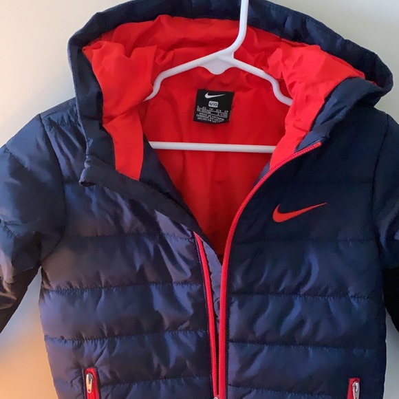 SOLD Nike Quilted Jacket - Picture 3 of 6